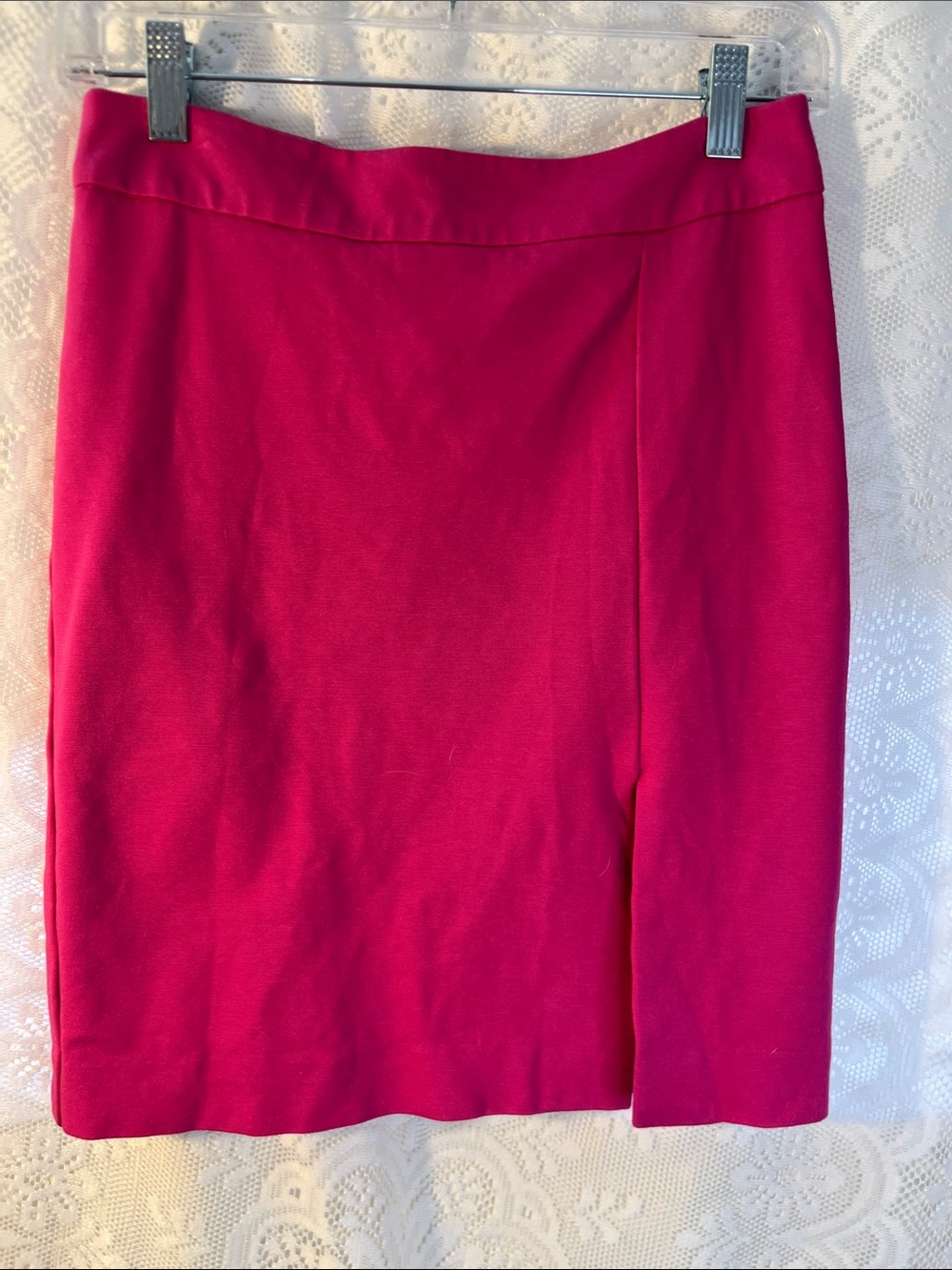 Trina Turk Fuchsia Pencil skirt Lace lined
